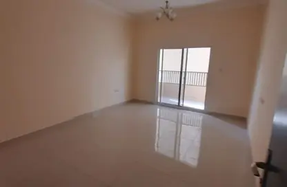 شقة - 2 غرف نوم - 3 حمامات للايجار في 1  الروضة - الروضة - عجمان