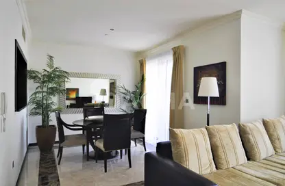 Living / Dining Room image for: Apartment - 2 Bedrooms - 3 Bathrooms for rent in Murjan 4 - Murjan - Jumeirah Beach Residence - Dubai, Image 1