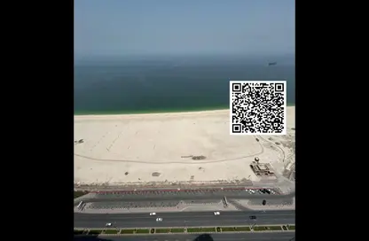 شقة - 2 غرف نوم - 4 حمامات للبيع في برج الكورنيش - طريق كورنيش عجمان - عجمان