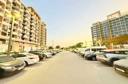 Shop - Studio - 1 Bathroom for rent in AZIZI Riviera - Meydan One - Meydan - Dubai