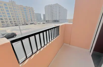 شقة - 2 غرف نوم - 4 حمامات للايجار في روضة أبو ظبي - أبوظبي