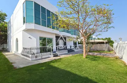 Villa - 5 Bedrooms - 5 Bathrooms for rent in Umm Suqeim 1 Villas - Umm Suqeim 1 - Umm Suqeim - Dubai