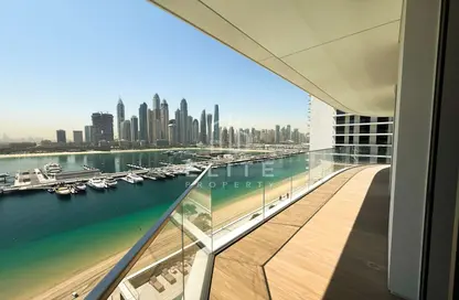 Apartment - 3 Bedrooms - 3 Bathrooms for rent in Palace Beach Residence - EMAAR Beachfront - Dubai Harbour - Dubai