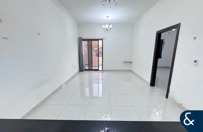 شقة - غرفة نوم - 2 حمامات للايجار في روكان جي 22 - قرية الجميرا سركل - دبي