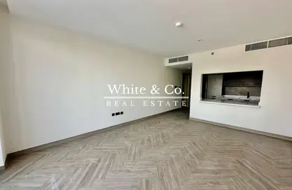 شقة - غرفة نوم - 2 حمامات للبيع في سكن الف نون - قرية الجميرا سركل - دبي