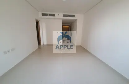 شقة - غرفة نوم - 2 حمامات للايجار في الزاهية - تجارية مويلح - الشارقة