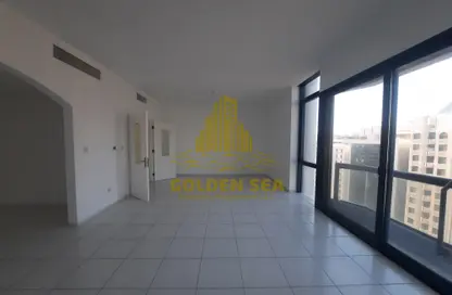 Empty Room image for: Apartment - 3 Bedrooms - 4 Bathrooms for rent in Al Otaiba Tower - Electra Street - Abu Dhabi, Image 1
