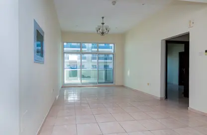 شقة - غرفة نوم - 2 حمامات للايجار في برج الأبطال 1 - أبراج الأبطال - مدينة دبي الرياضية - دبي