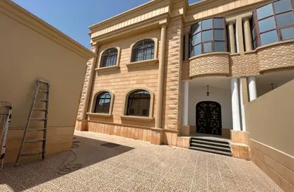 فيلا - 5 غرف نوم - 8 حمامات للايجار في فيلات مدينة خليفة آيه - مدينة خليفة أ - مدينة خليفة - أبوظبي