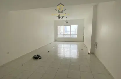 شقة - 3 غرف نوم - 4 حمامات للايجار في شارع التعاون الجديد - التعاون - الشارقة شقة - 3 غرف نوم - 4 حمامات للايجار في شارع التعاون الجديد - التعاون - الشارقة