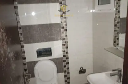 Apartment - 2 Bedrooms - 2 Bathrooms for rent in Al Khan Corniche - Al Khan - Sharjah