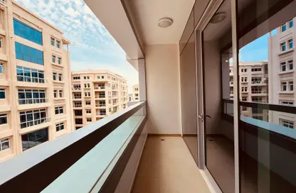 شقة - 2 غرف نوم - 4 حمامات للايجار في C105 - شارع الشيخ راشد بن سعيد - روضة أبو ظبي - أبوظبي