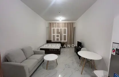 Apartment - Studio - 1 Bathroom for rent in Oasis 1 - Oasis Residences - Masdar City - Abu Dhabi