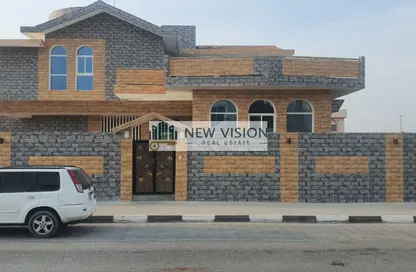 Villa - 5 Bedrooms - 6 Bathrooms for rent in Al Falaj - Al Riqqa - Sharjah