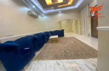 فيلا - 6 غرف نوم - 8 حمامات للايجار في الرفاع - رأس الخيمة