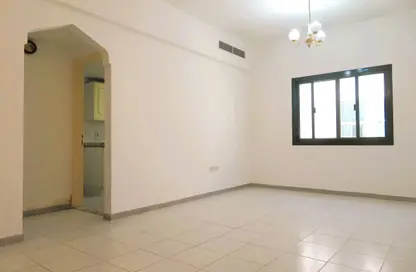 Apartment - Studio - 1 Bathroom for rent in Al Hamriya - Bur Dubai - Dubai