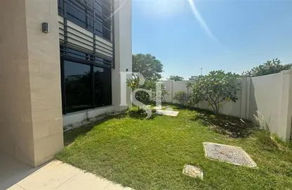 Villa - 4 Bedrooms - 6 Bathrooms for rent in West Yas - Yas Island - Abu Dhabi