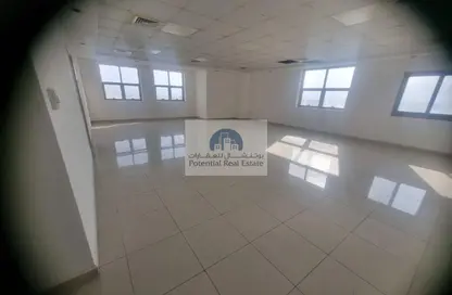 Penthouse - 4 Bedrooms - 5 Bathrooms for rent in Sheikh Hamad Bin Abdullah St. - Fujairah
