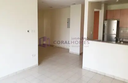 Apartment - 3 Bedrooms - 2 Bathrooms for rent in Al Ghaf 1 - Al Ghaf - Greens - Dubai