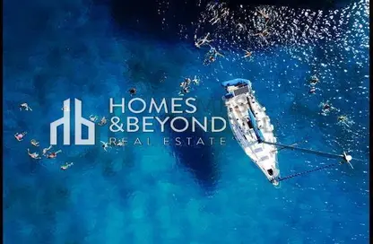 Apartment - 1 Bedroom - 2 Bathrooms for sale in Starline Beach Residences - Siniyah Island - Umm Al Quwain Marina - Umm Al Quwain
