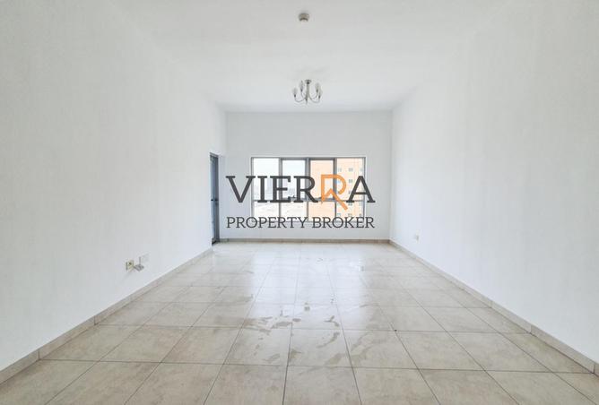 3 Br + Store Room | Spacious unit | Ready to move 