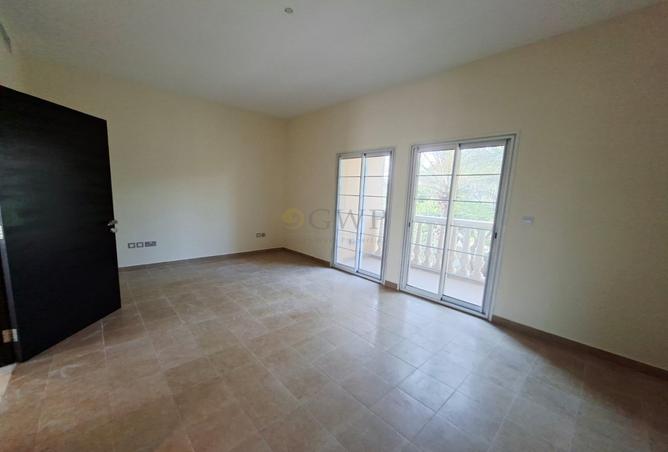 15040423 - Property Image 2