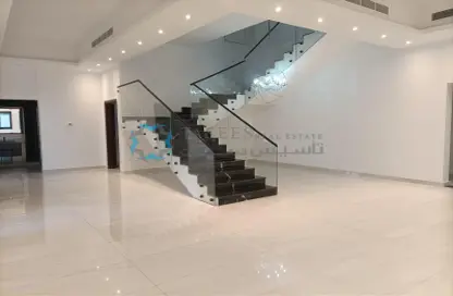 Stairs image for: Villa - 5 Bedrooms - 6 Bathrooms for rent in Umm Suqeim 3 Villas - Umm Suqeim 3 - Umm Suqeim - Dubai, Image 1