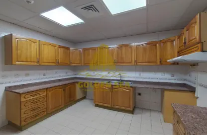 Kitchen image for: Apartment - 3 Bedrooms - 4 Bathrooms for rent in Vision Downtown - Hamdan Street - Abu Dhabi, Image 1