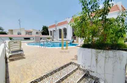 Villa - 5 Bedrooms - 5 Bathrooms for rent in Umm Suqeim 1 Villas - Umm Suqeim 1 - Umm Suqeim - Dubai