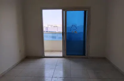 شقة - غرفة نوم - 2 حمامات للايجار في طريق فاير ستاشن - مويلح - الشارقة