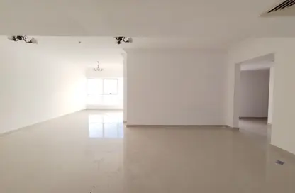 Apartment - 3 Bedrooms - 3 Bathrooms for rent in New Al Taawun Road - Al Taawun - Sharjah Apartment - 3 Bedrooms - 3 Bathrooms for rent in New Al Taawun Road - Al Taawun - Sharjah