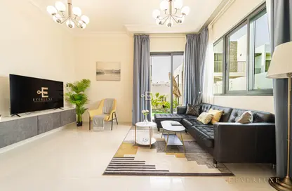 Living Room image for: Townhouse - 3 Bedrooms - 3 Bathrooms for rent in Primerose - Damac Hills 2 - Dubai, Image 1