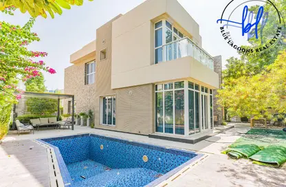 Villa - 5 Bedrooms - 6 Bathrooms for rent in Cluster D - Cedre Villas - Dubai Silicon Oasis - Dubai
