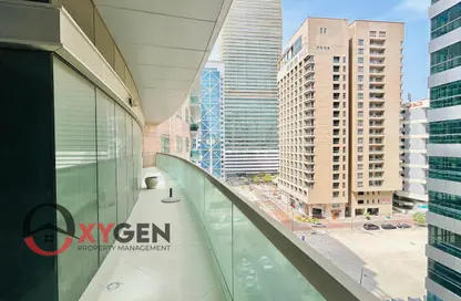 Apartment - 3 Bedrooms - 5 Bathrooms for rent in Crescent Towers - Al Khalidiya - Abu Dhabi