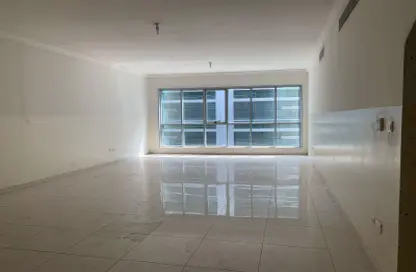 Apartment - 4 Bedrooms - 5 Bathrooms for rent in Corniche Road - Abu Dhabi