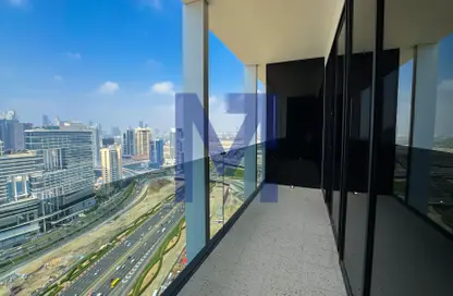شقة - غرفة نوم - 2 حمامات للبيع في رأسًا على عقب - الخليج التجاري - دبي