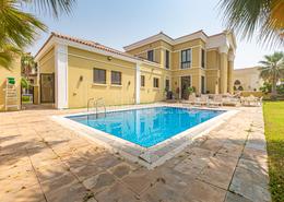 Pool image for: Villa - 5 bedrooms - 6 bathrooms for rent in Signature Villas Frond L - Signature Villas - Palm Jumeirah - Dubai, Image 1