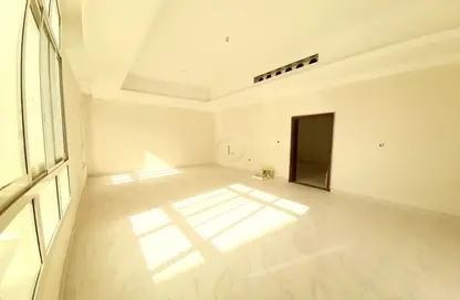 Empty Room image for: Villa - 6 Bedrooms - 7 Bathrooms for rent in Al Shuaibah - Al Rawdah Al Sharqiyah - Al Ain, Image 1