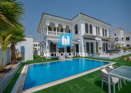 Pool image for: Villa - 6 bedrooms - 7 bathrooms for sale in Signature Villas Frond P - Signature Villas - Palm Jumeirah - Dubai, Image 1