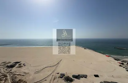 شقة - 2 غرف نوم - 2 حمامات للايجار في مساكن كورنيش عجمان - طريق كورنيش عجمان - عجمان