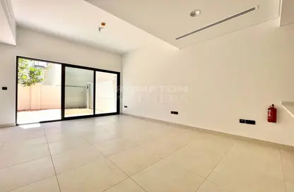 تاون هاوس - 3 غرف نوم - 4 حمامات للايجار في الضي من حدائق بلووم - بلوم جاردنز - شارع السلام - أبوظبي تاون هاوس - 3 غرف نوم - 4 حمامات للايجار في الضي من حدائق بلووم - بلوم جاردنز - شارع السلام - أبوظبي