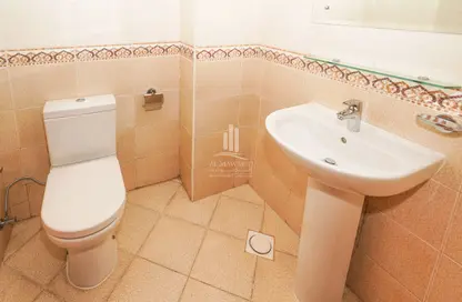Apartment - 2 Bedrooms - 2 Bathrooms for rent in Al Amira Residence Tower - Abu shagara - Sharjah