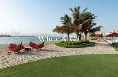 Apartment - 1 Bedroom - 2 Bathrooms for rent in The Palm Tower - Palm Jumeirah - Dubai