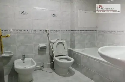 Bathroom image for: Apartment - 3 Bedrooms - 3 Bathrooms for rent in Al Jazeera Sports and Cultural Club - Muroor Area - Abu Dhabi, Image 1