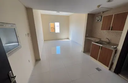 Apartment - Studio - 1 Bathroom for rent in Al Naemiya Tower 2 - Al Naemiya Towers - Al Nuaimiya - Ajman