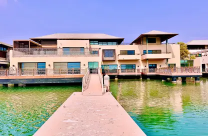 فيلا - 5 غرف نوم - 8 حمامات للايجار في القرم - أبوظبي