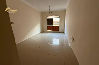 شقة - 1 حمام للايجار في القليعة - الشرق - الشارقة شقة - 1 حمام للايجار في القليعة - الشرق - الشارقة