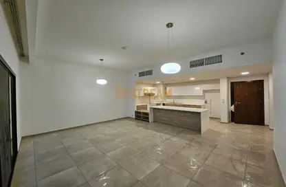 شقة - 2 غرف نوم - 3 حمامات للايجار في برج الأندلس بي - الأندلس - منطقة الجولف بالجميرا - دبي