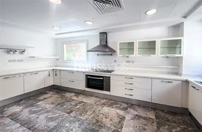 Villa - 4 Bedrooms - 4 Bathrooms for rent in Meadows 4 - Meadows - Dubai