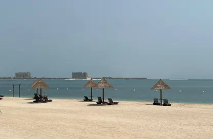 شقة - غرفة نوم - 2 حمامات للايجار في باب البحر - جزيرة المرجان - رأس الخيمة